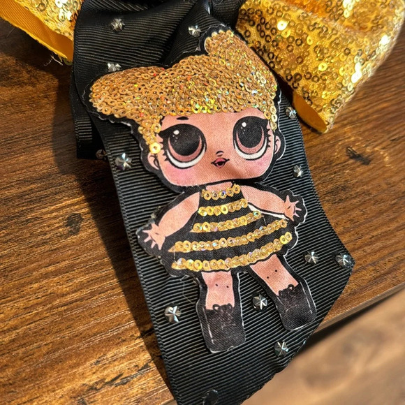 Queen Bee L.O.L bow - Picture 2 of 5